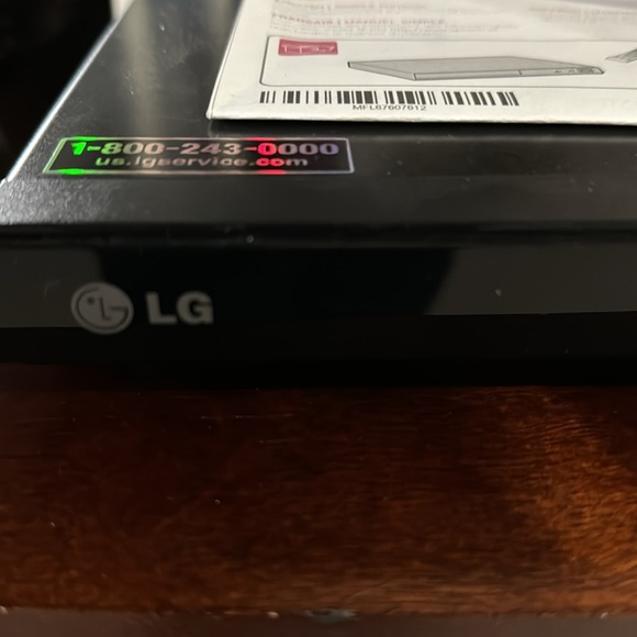 LG Blu-ray Disc DVD player works well had cords to plug into TV & remote - Picture 2 of 4
